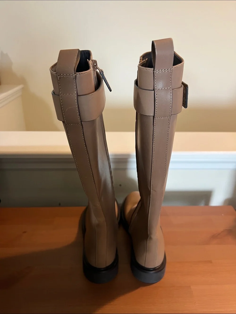 Tory Burch streamlined over